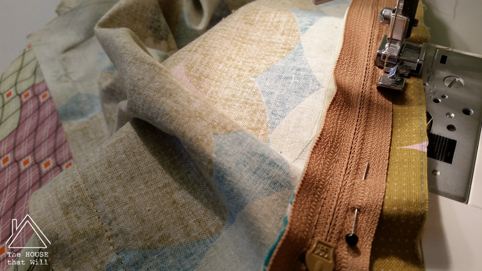 The House that Will | DIY Cushion Cover Throw Pillow with Piping Step-by-Step How to Sewing Tutorial 