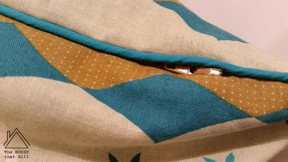 The House that Will | DIY Cushion Cover Throw Pillow with Piping Step-by-Step How to Sewing Tutorial 