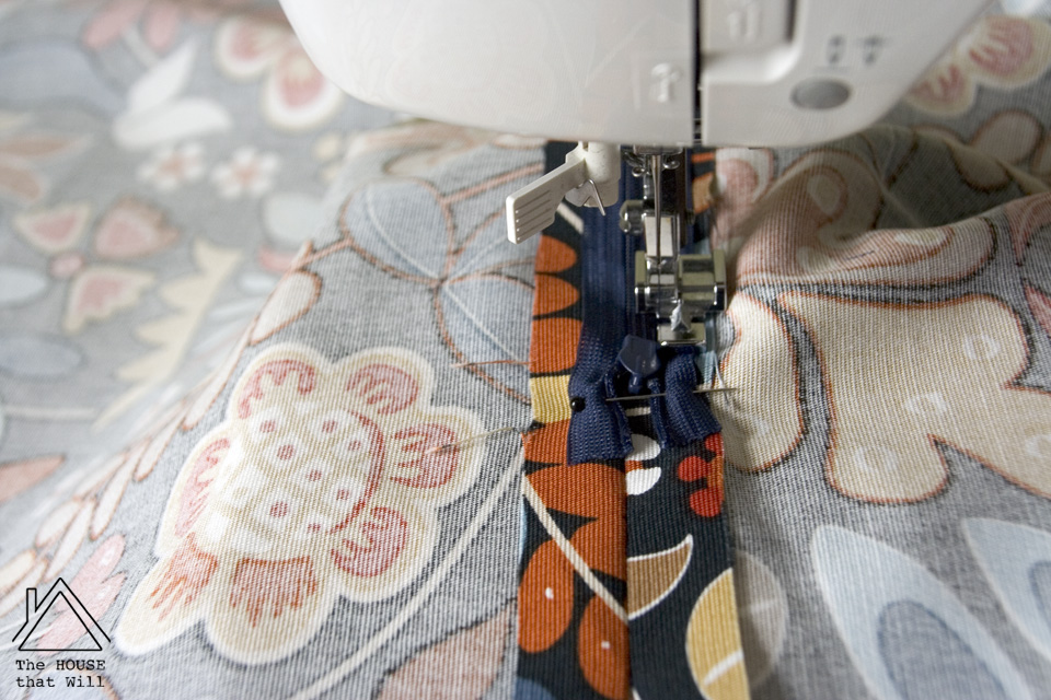 The House that Will | DIY Cushion Cover Throw Pillow with Hidden Zipper How To Sewing Tutorial