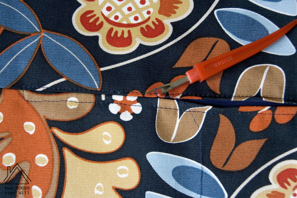 The House that Will | DIY Cushion Cover Throw Pillow with Hidden Zipper How To Sewing Tutorial