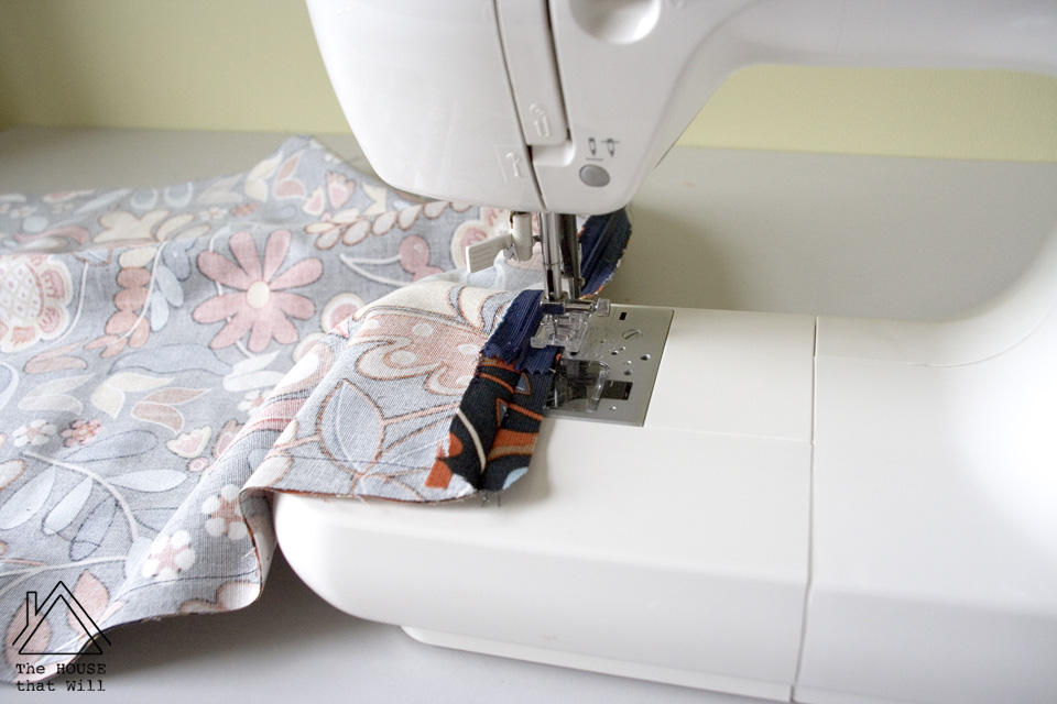 The House that Will | DIY Cushion Cover Throw Pillow with Hidden Zipper How To Sewing Tutorial