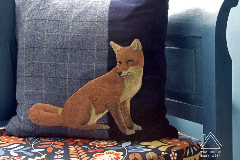 Hand-Appliqué Tweed Fox Cushion Cover Throw Pillow