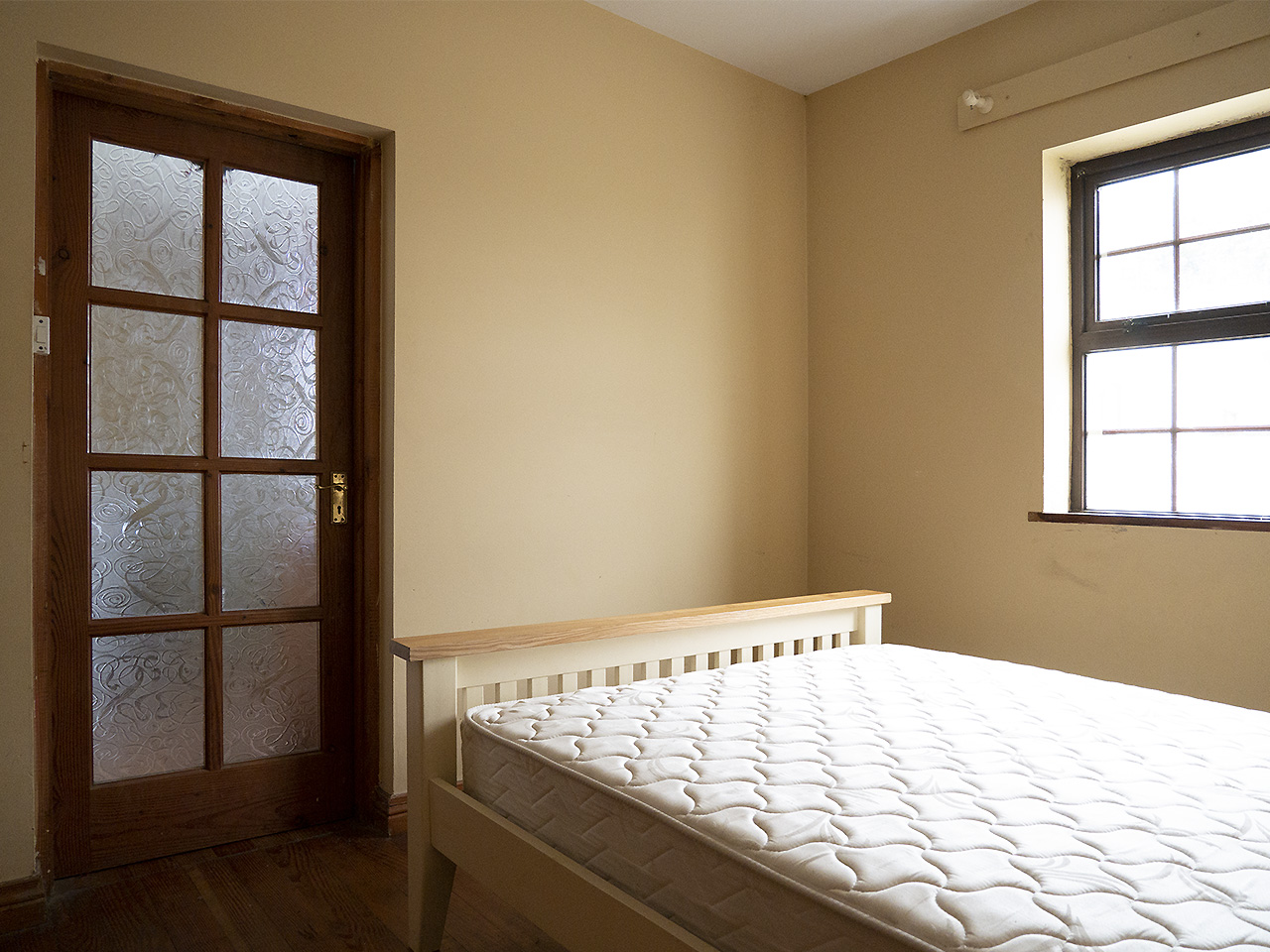 The House that Will | Budget Decor: €125 Master Bedroom
