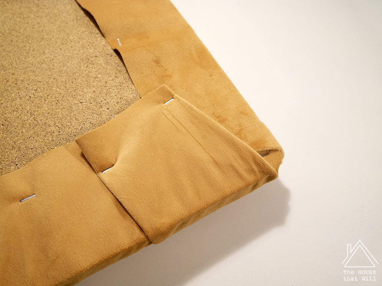 18 tufted stool 1110663